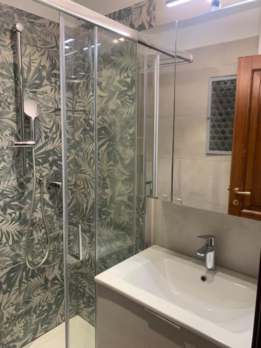 Cozy And Charmin 3Br Apartment Steps By Duomo فلورنس المظهر الخارجي الصورة